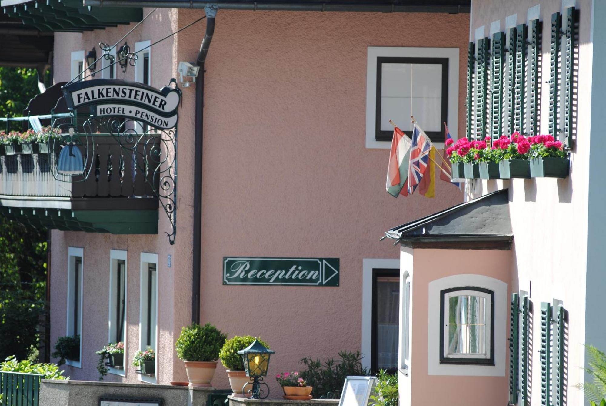 Hotel-Pension Falkensteiner Sankt Gilgen Exterior photo